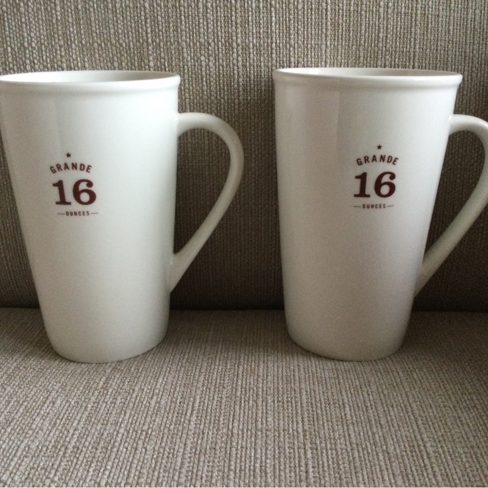 STARBUCKS 2010 GRANDE Tall 16 OZ Brown Lettering Coffee Tea Latte Mugs set of 2